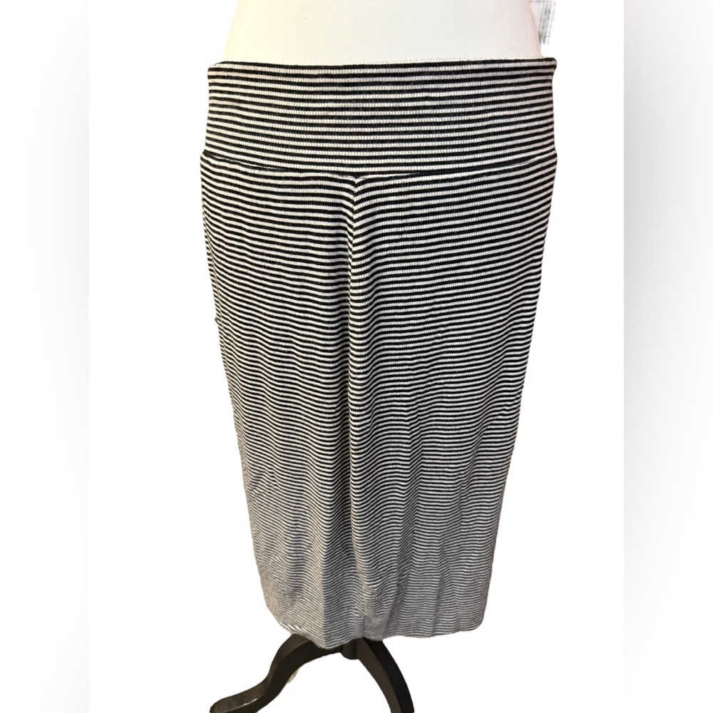 Athleta Encinitas Pencil Black White Ribbed Stretch Knit Skirt 866962 Large